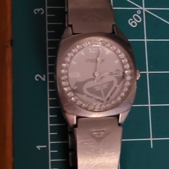 Vintage Roxy Watch - Picture 2 of 7